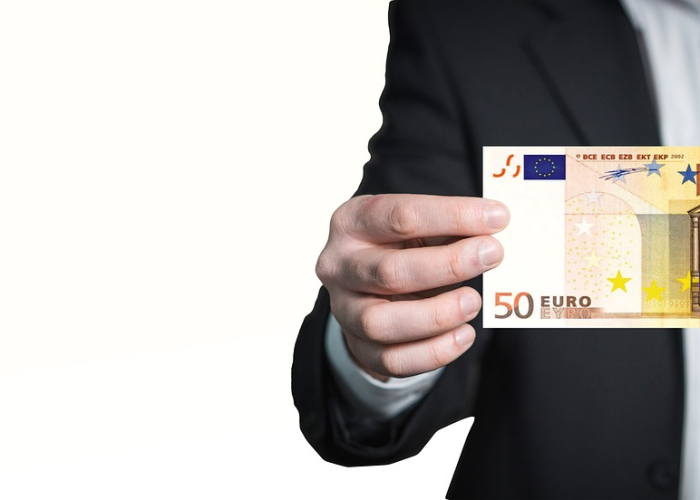 (紫藤萝瀑布阅读理解题及答案)，紫藤萝瀑布课后题答案