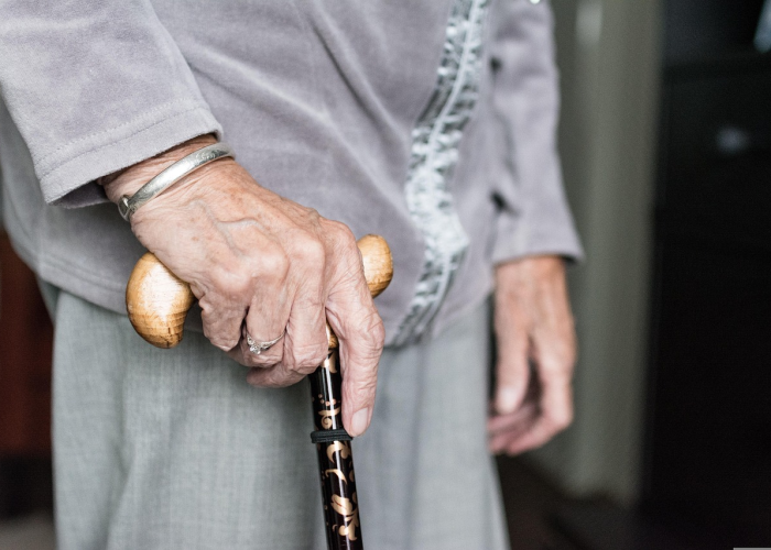 【幸好你也在这里等,幸好你还在这里】