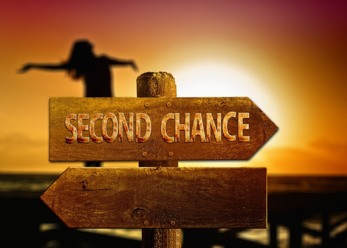 (花甲重逢增加三七岁月是多少岁)，花甲重逢增加三七岁月打一数字